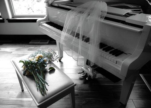 mobile - carousel-hero-element image-3