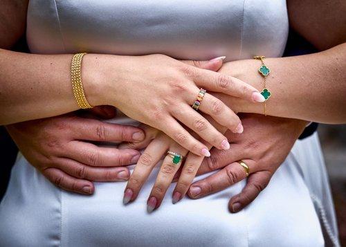 mobile - carousel-hero-element image-0